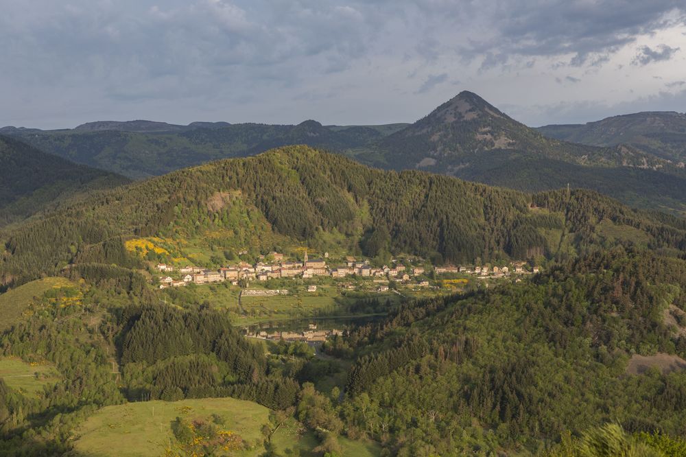 Monts Mézenc et Saint-Gerbier-de-Jonc : étapes du GR 7